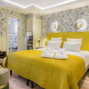 **** Hotel Cambon Francia